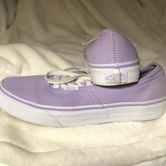 vans lila slip on